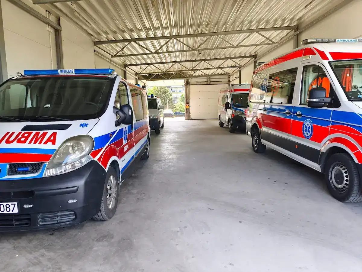 Różnice między transportem medycznym a sanitarnym